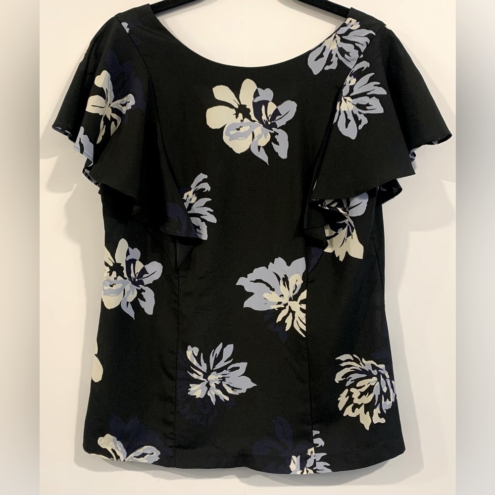 Excellent Condition, Banana Republic- Blue Fitted Flutter Sleeve Blouse, Size 8